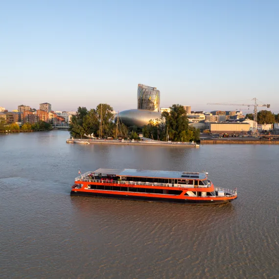 Croisière déjeuner sur la Garonne - Bateaux Bordelais