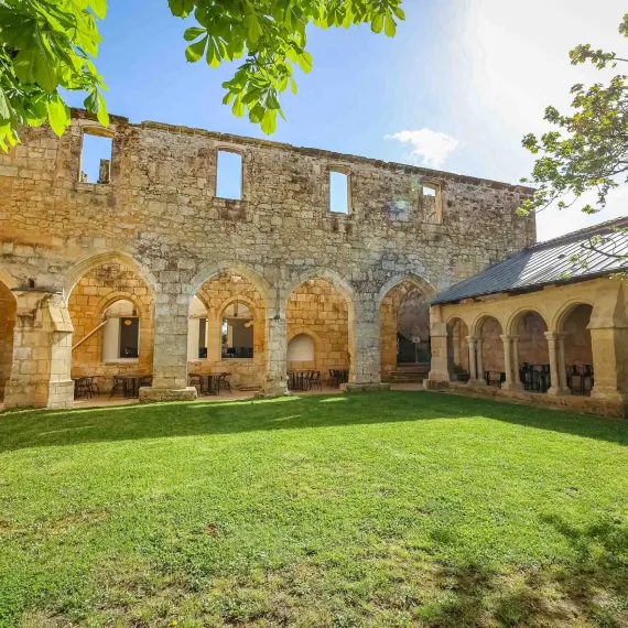 Architecture du cloître des cordeliers 