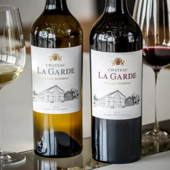 Dégustation deux vins au Château Lagarde